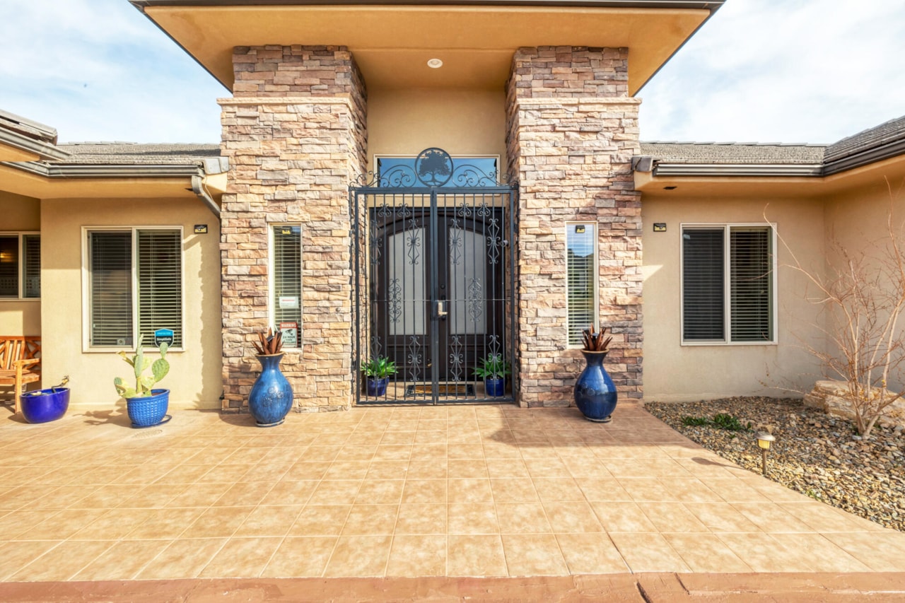 1067 E Silver Falls DR N Washington, UT 84780 home for sale, MLS#26-267705 - Erika Rogers Photo 11