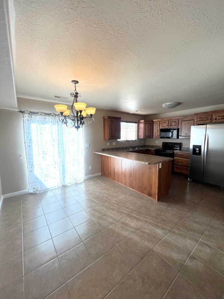 2422 S River RD #5 St George, UT 84790 condo for sale, MLS#26-267777 - Erika Rogers Photo 4
