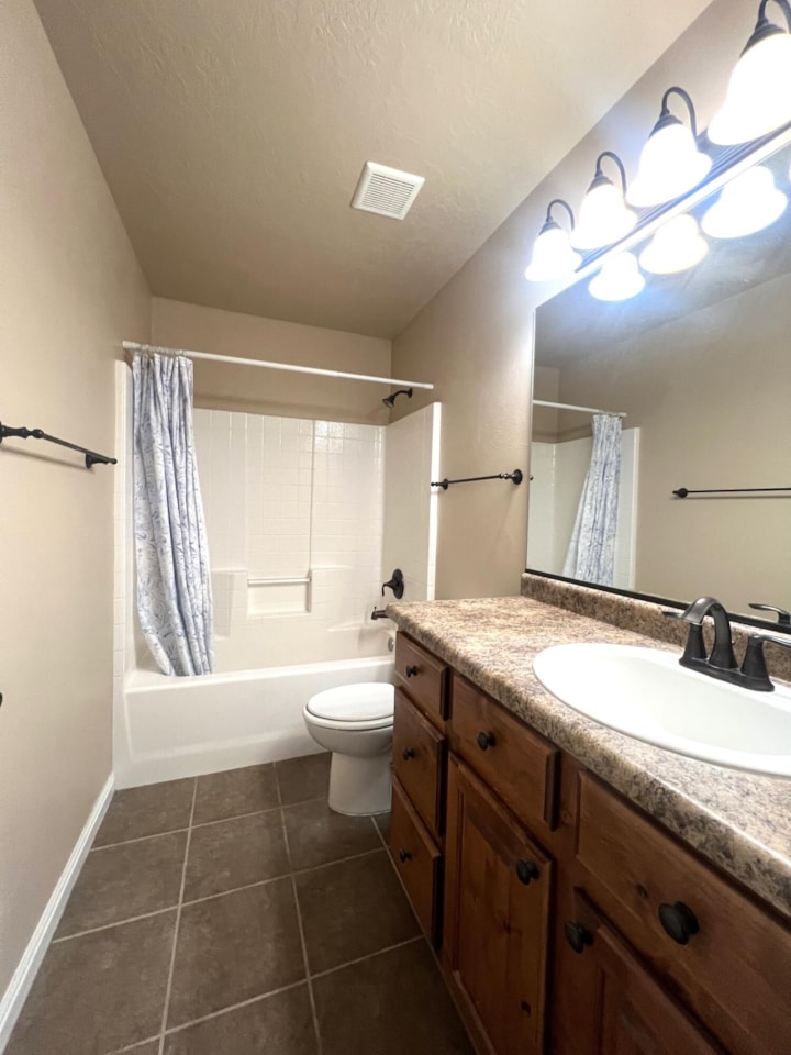 2422 S River RD #5 St George, UT 84790 condo for sale, MLS#26-267777 - Erika Rogers Photo 12