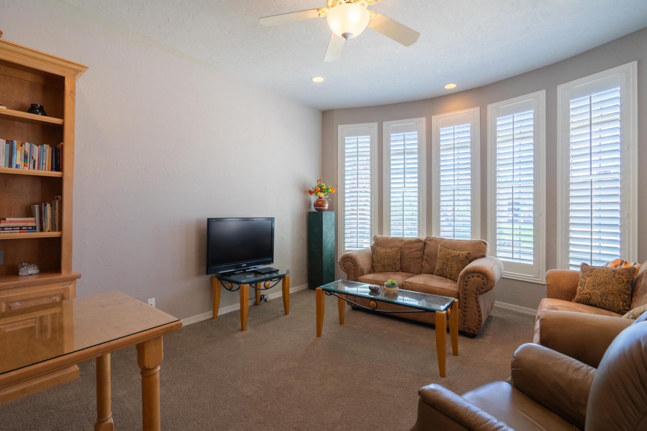 2578 W Desert Springs RD St George, UT 84770 home for sale, MLS#26-267776 - Erika Rogers Photo 14