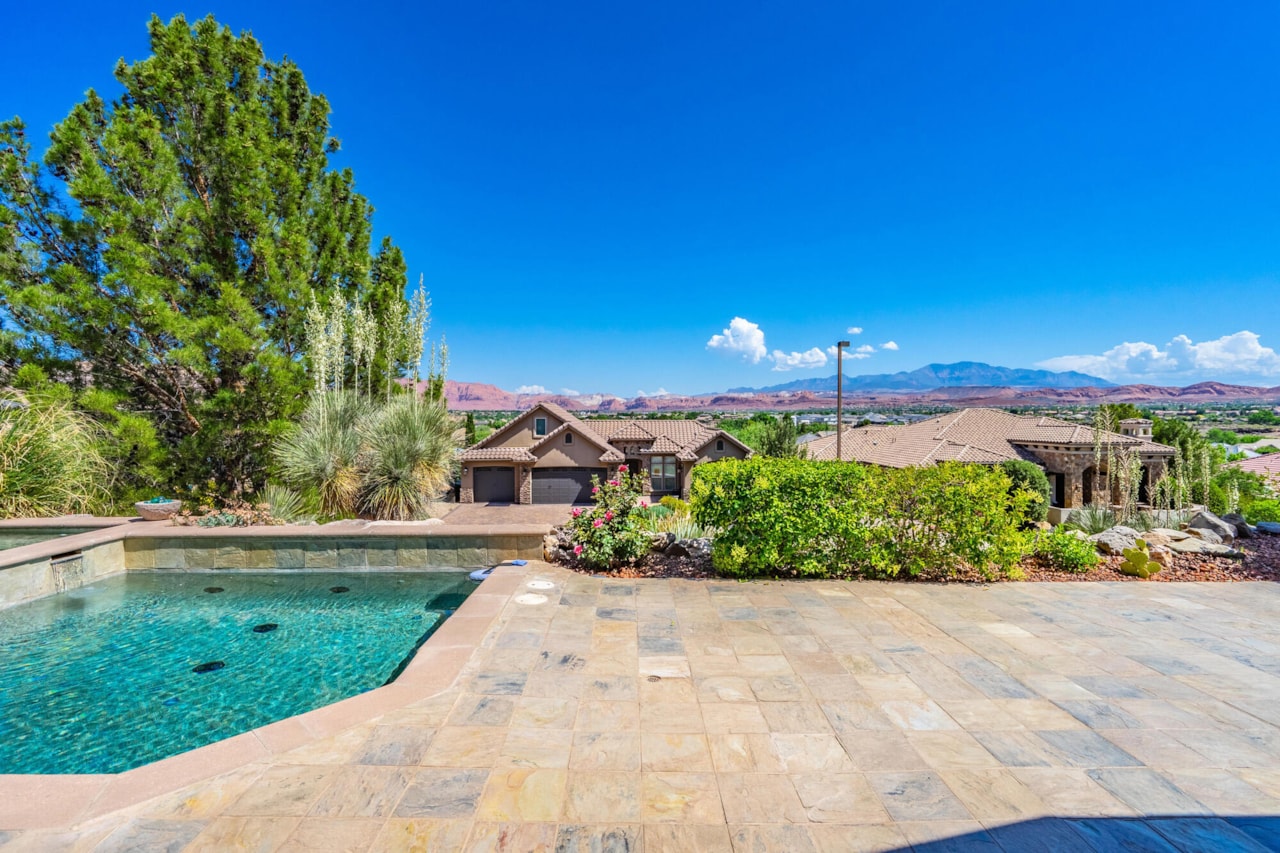 2578 W Desert Springs RD St George, UT 84770 home for sale, MLS#26-267776 - Erika Rogers Photo 29