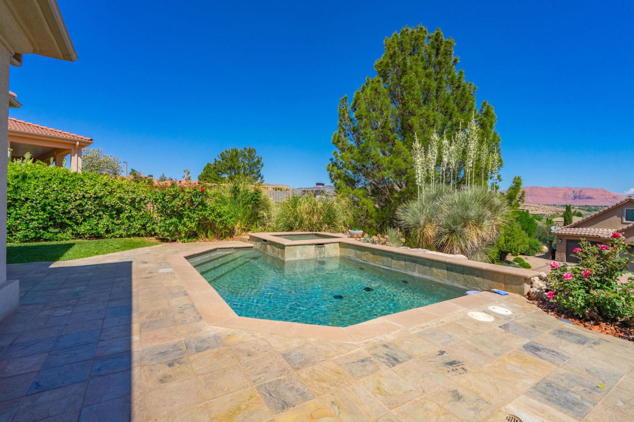 2578 W Desert Springs RD St George, UT 84770 home for sale, MLS#26-267776 - Erika Rogers Photo 30