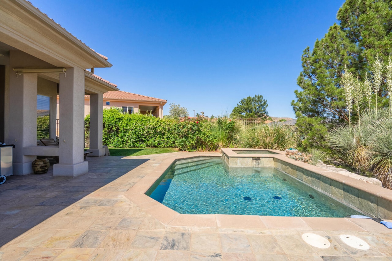 2578 W Desert Springs RD St George, UT 84770 home for sale, MLS#26-267776 - Erika Rogers Photo 31