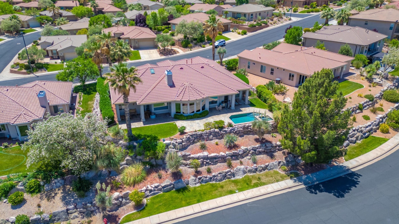 2578 W Desert Springs RD St George, UT 84770 home for sale, MLS#26-267776 - Erika Rogers Photo 43