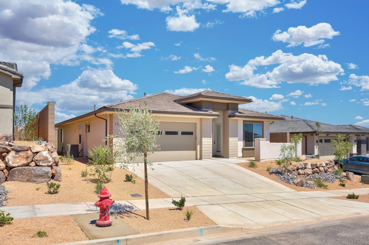 1578 N Ascent ST #142 Washington, UT 84780 home for sale, MLS#25-267720 - Erika Rogers