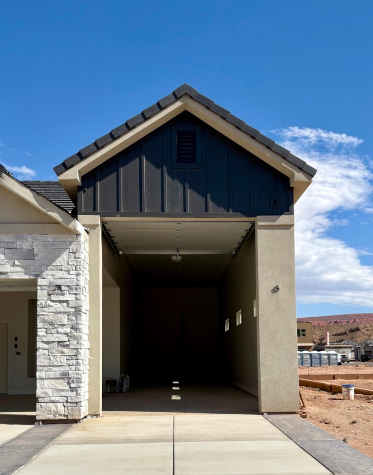 679 Goose Creek DR Washington, UT 84780 home for sale, MLS#25-263839 - Erika Rogers Photo 4