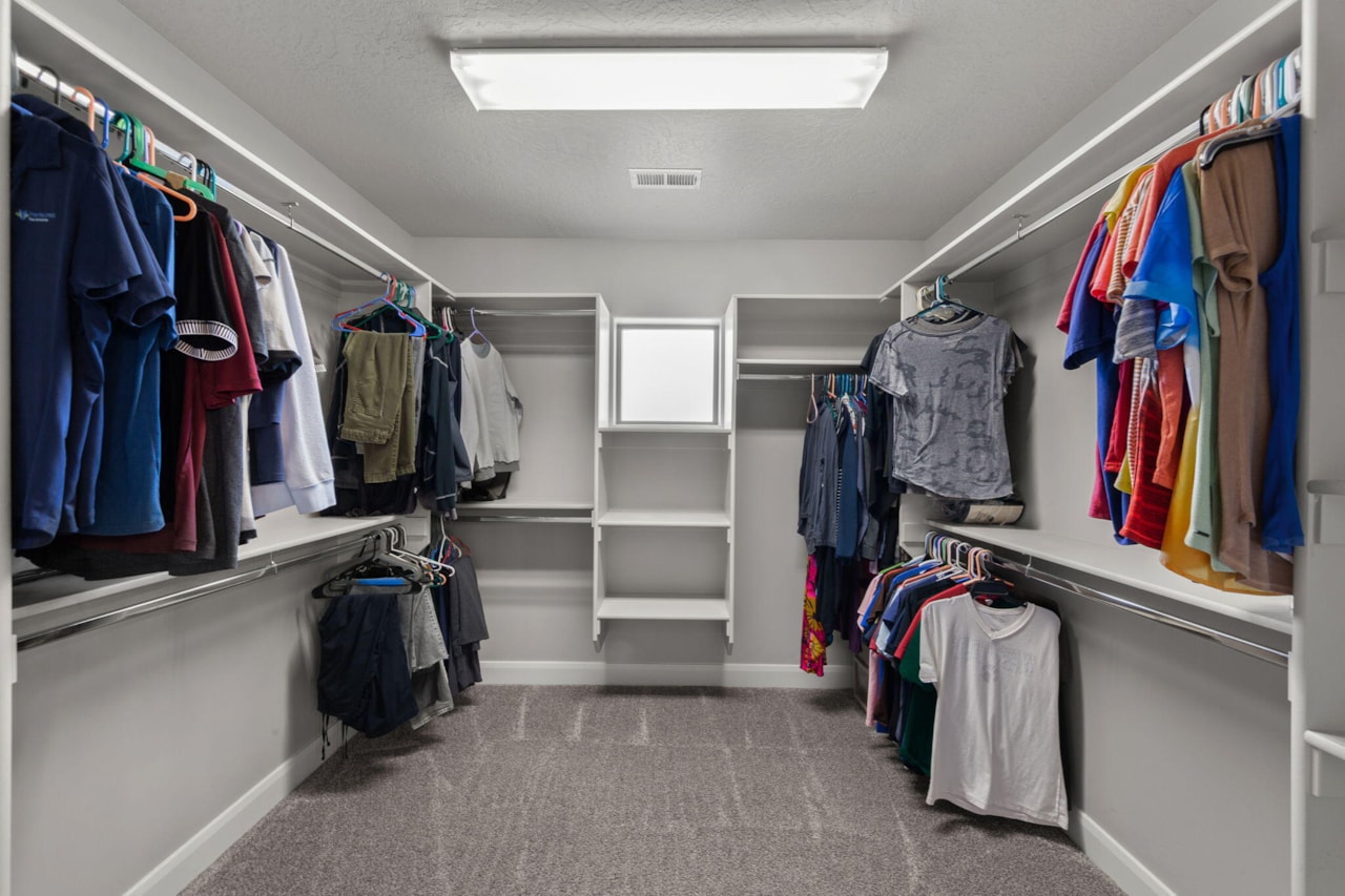 1133 N 100 W  W Hurricane, UT 84737 home for sale, MLS#26-267781 - Erika Rogers Photo 17