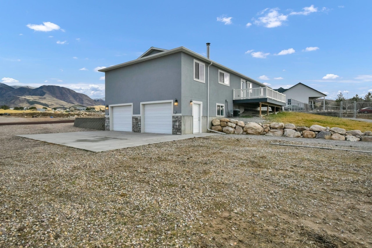 805 N Oak Mdw DR Oak City, UT 84649 home for sale, MLS#26-267780 - Erika Rogers Photo 5
