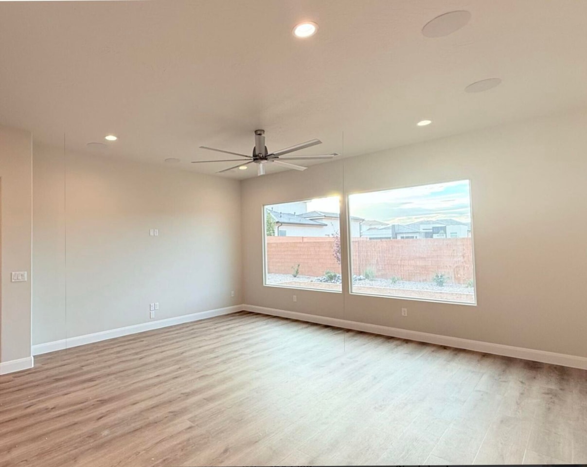 679 Goose Creek DR Washington, UT 84780 home for sale, MLS#25-263839 - Erika Rogers Photo 8