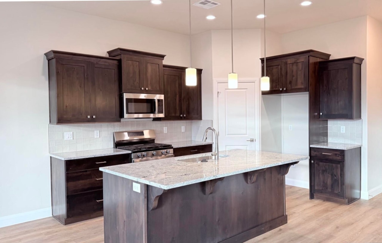 679 Goose Creek DR Washington, UT 84780 home for sale, MLS#25-263839 - Erika Rogers Photo 9