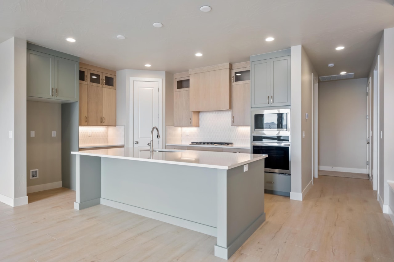 716 W Coastline Place #121 St George, UT 84790 home for sale, MLS#25-267721 - Erika Rogers Photo 7