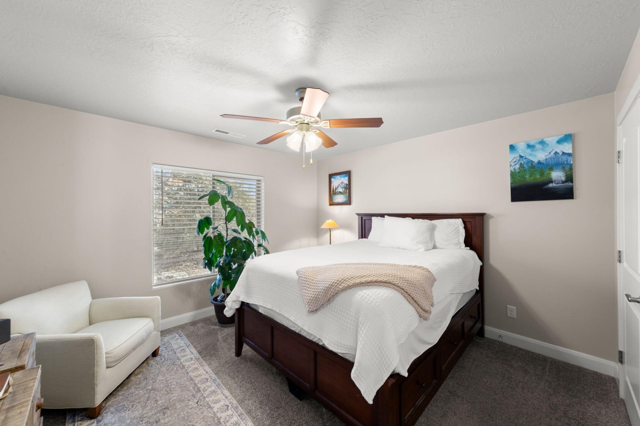 1133 N 100 W  W Hurricane, UT 84737 home for sale, MLS#26-267781 - Erika Rogers Photo 18