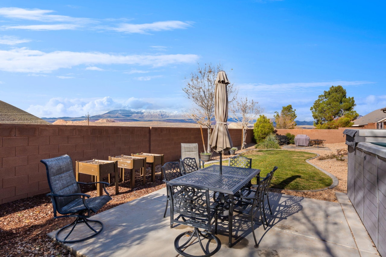 1133 N 100 W  W Hurricane, UT 84737 home for sale, MLS#26-267781 - Erika Rogers Photo 25