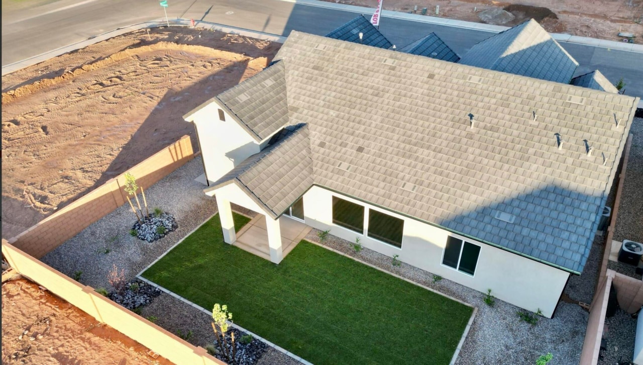 679 Goose Creek DR Washington, UT 84780 home for sale, MLS#25-263839 - Erika Rogers Photo 16