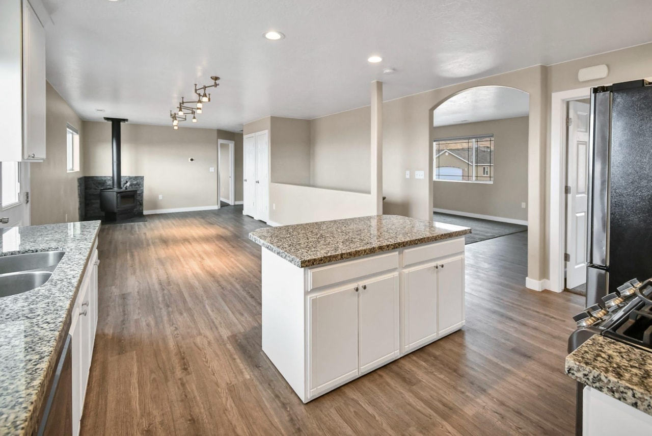 805 N Oak Mdw DR Oak City, UT 84649 home for sale, MLS#26-267780 - Erika Rogers Photo 17