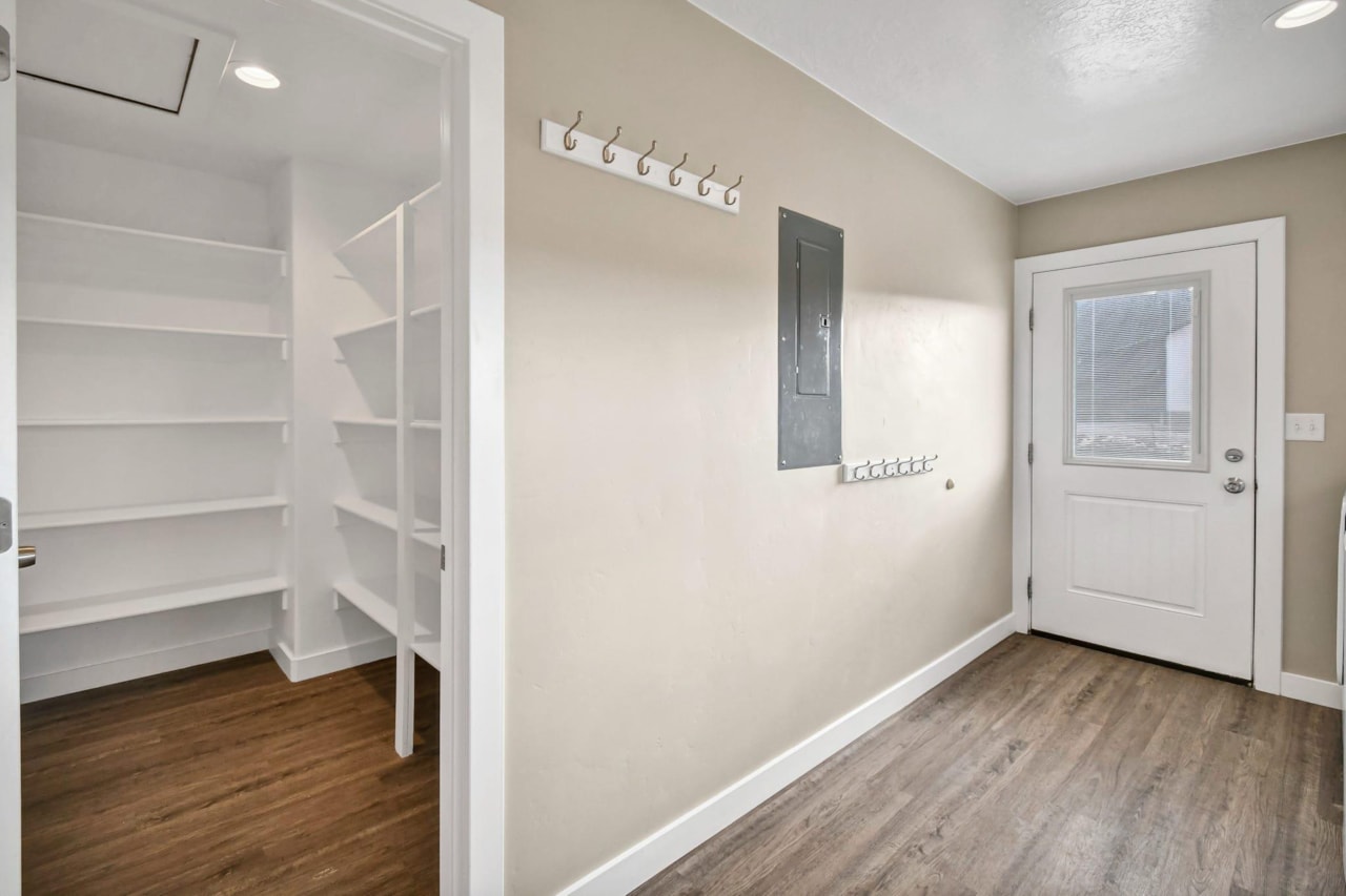 805 N Oak Mdw DR Oak City, UT 84649 home for sale, MLS#26-267780 - Erika Rogers Photo 19