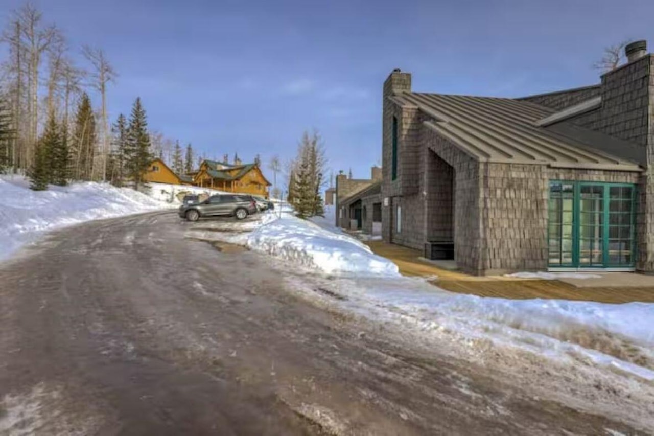 286 W Eagles Roost #D-110 Brian Head, UT 84719 condo for sale, MLS#25-267722 - Erika Rogers Photo 27