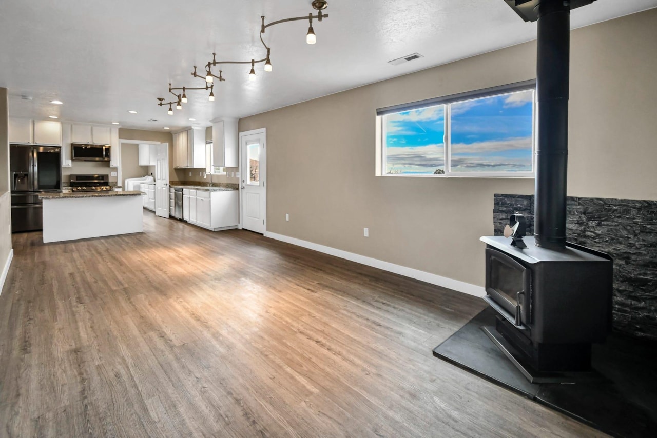 805 N Oak Mdw DR Oak City, UT 84649 home for sale, MLS#26-267780 - Erika Rogers Photo 23