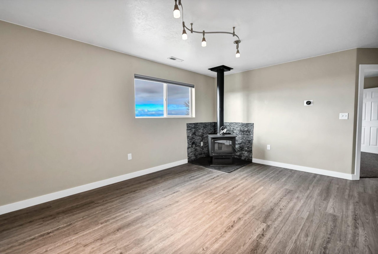 805 N Oak Mdw DR Oak City, UT 84649 home for sale, MLS#26-267780 - Erika Rogers Photo 24