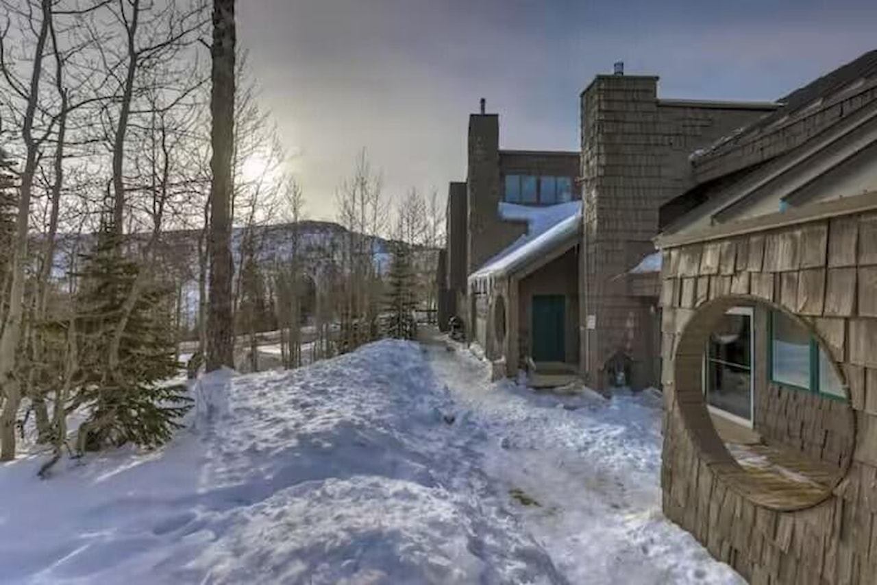 286 W Eagles Roost #D-110 Brian Head, UT 84719 condo for sale, MLS#25-267722 - Erika Rogers Photo 30