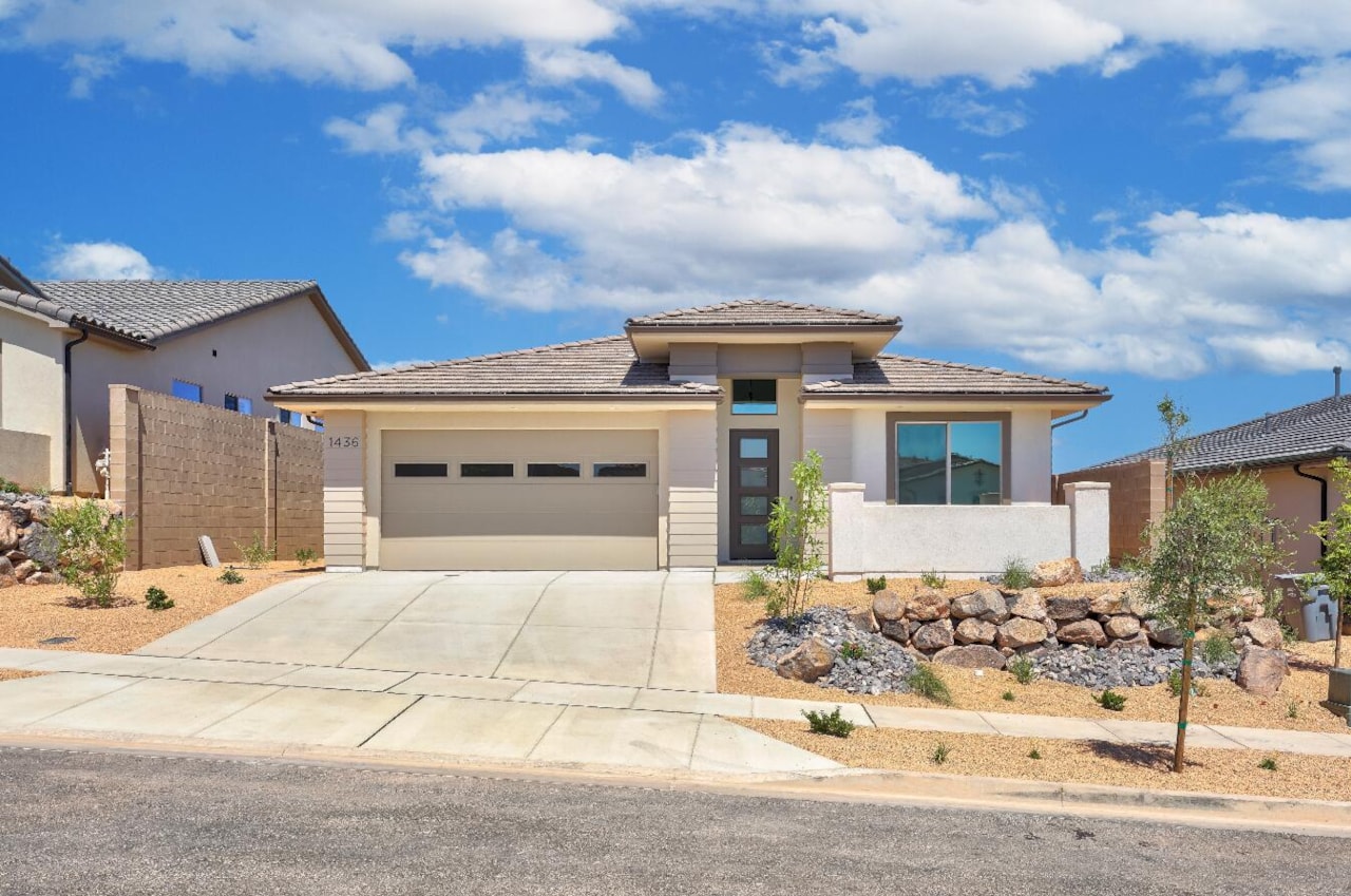 1578 N Ascent ST #142 Washington, UT 84780 home for sale, MLS#25-267720 - Erika Rogers Photo 2