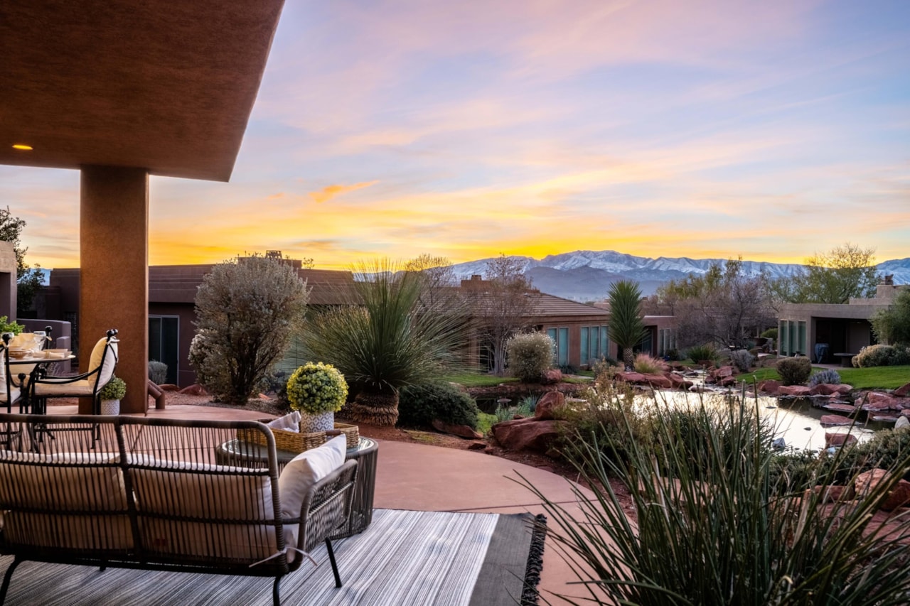 2255 N Tuweap DR #22 St George, UT 84770 home for sale, MLS#25-266920 - Erika Rogers Photo 3