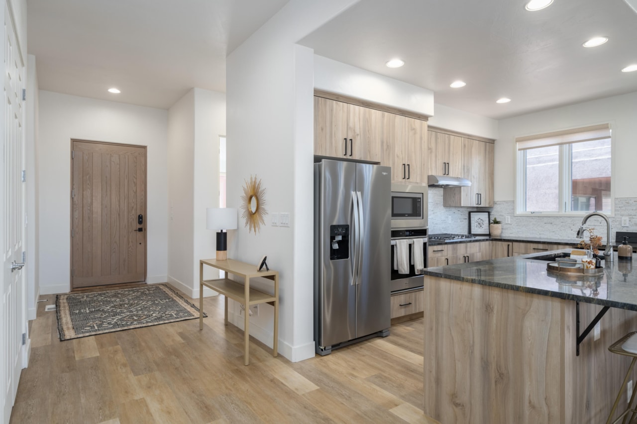 2255 N Tuweap DR #22 St George, UT 84770 home for sale, MLS#25-266920 - Erika Rogers Photo 5