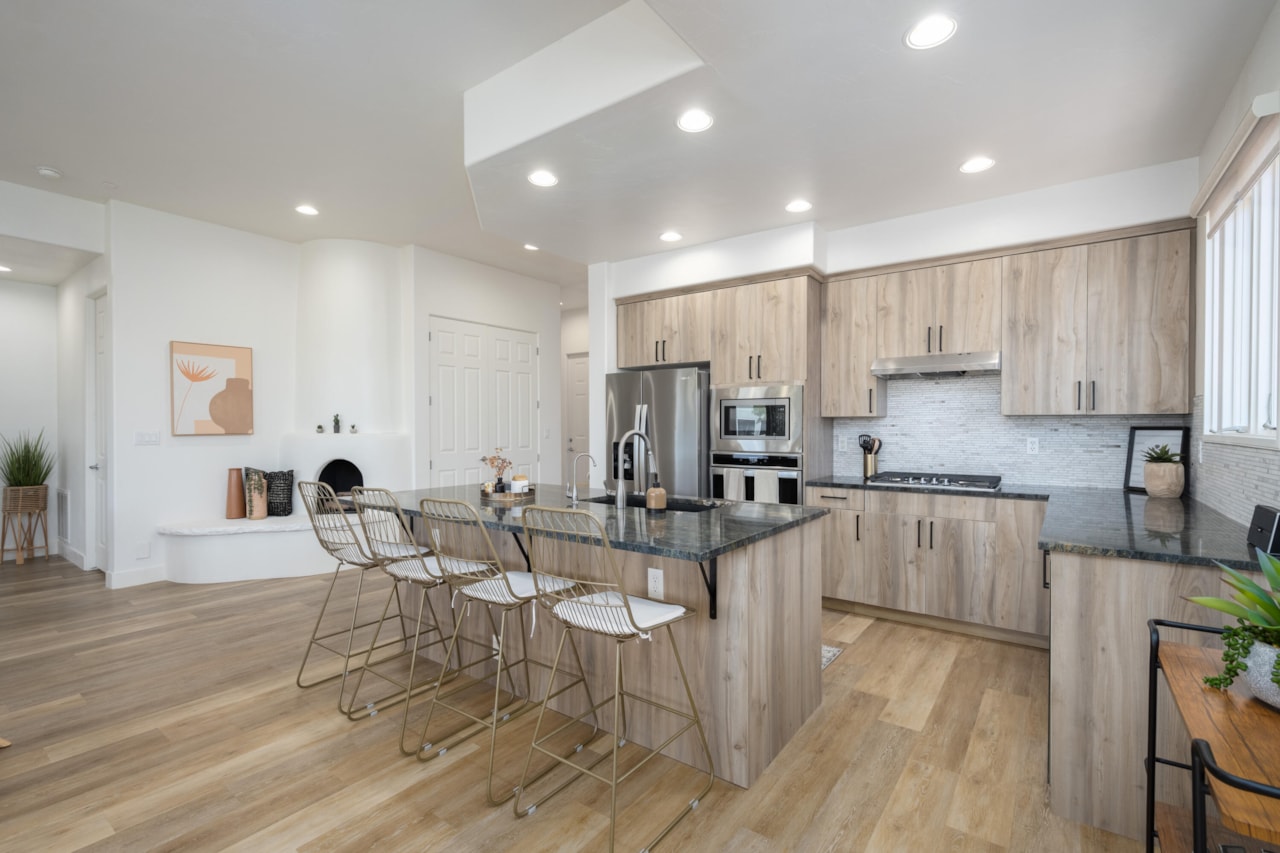 2255 N Tuweap DR #22 St George, UT 84770 home for sale, MLS#25-266920 - Erika Rogers Photo 8