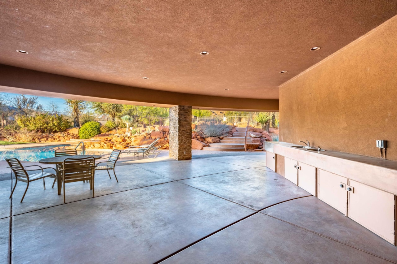 2255 N Tuweap DR #22 St George, UT 84770 home for sale, MLS#25-266920 - Erika Rogers Photo 39