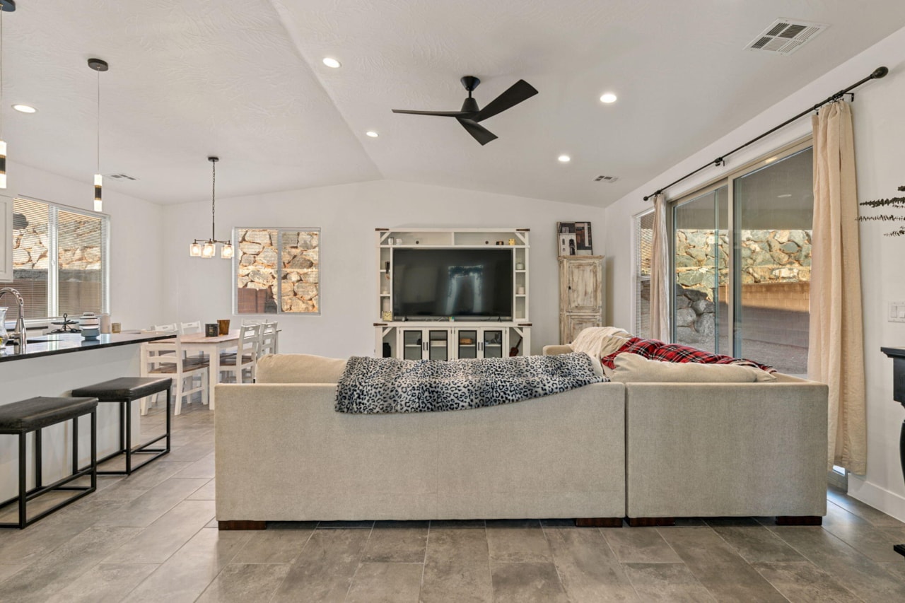 350 W Camino Borde Washington, UT 84780 home for sale, MLS#26-267782 - Erika Rogers Photo 19