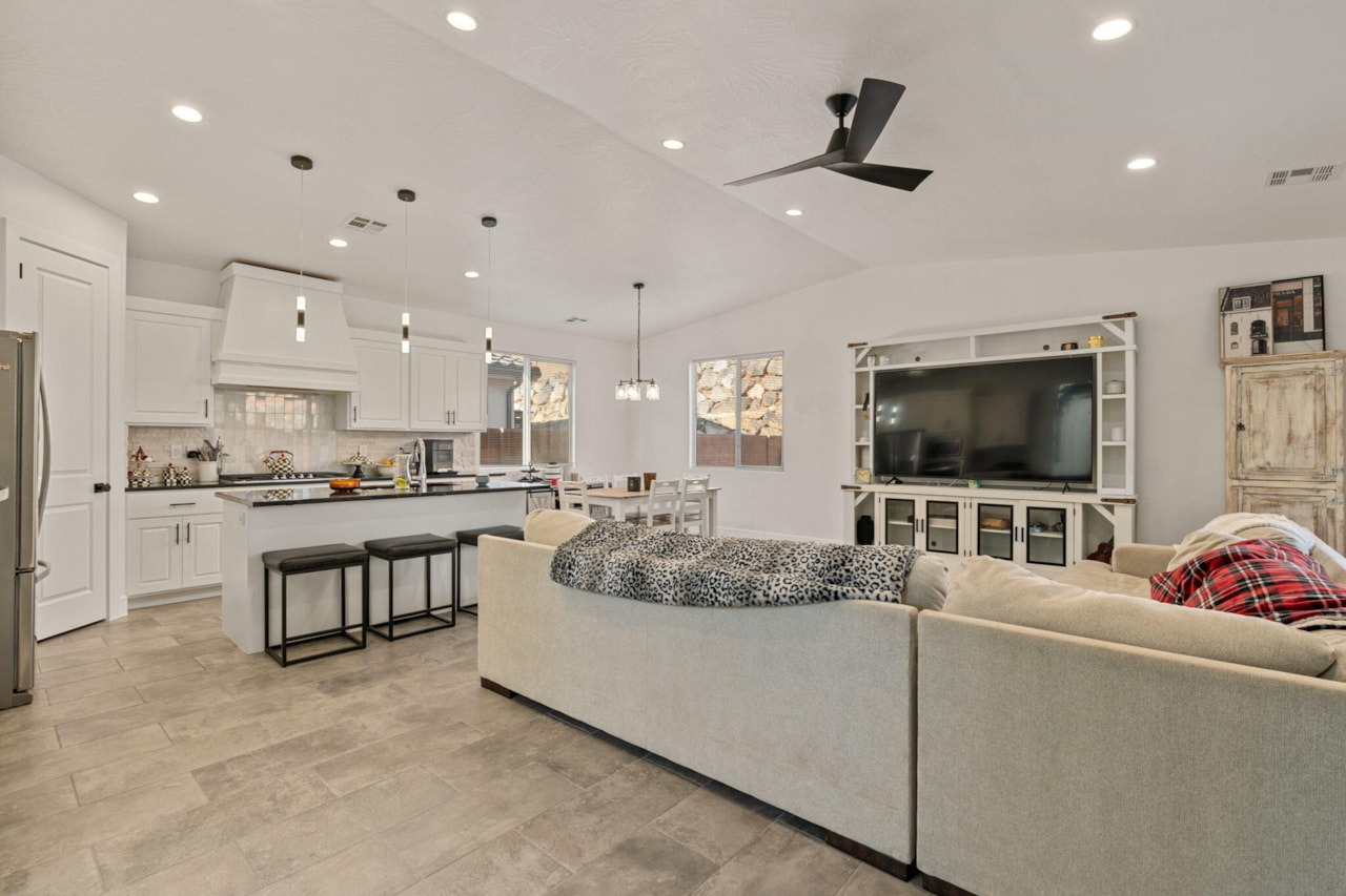 350 W Camino Borde Washington, UT 84780 home for sale, MLS#26-267782 - Erika Rogers Photo 20