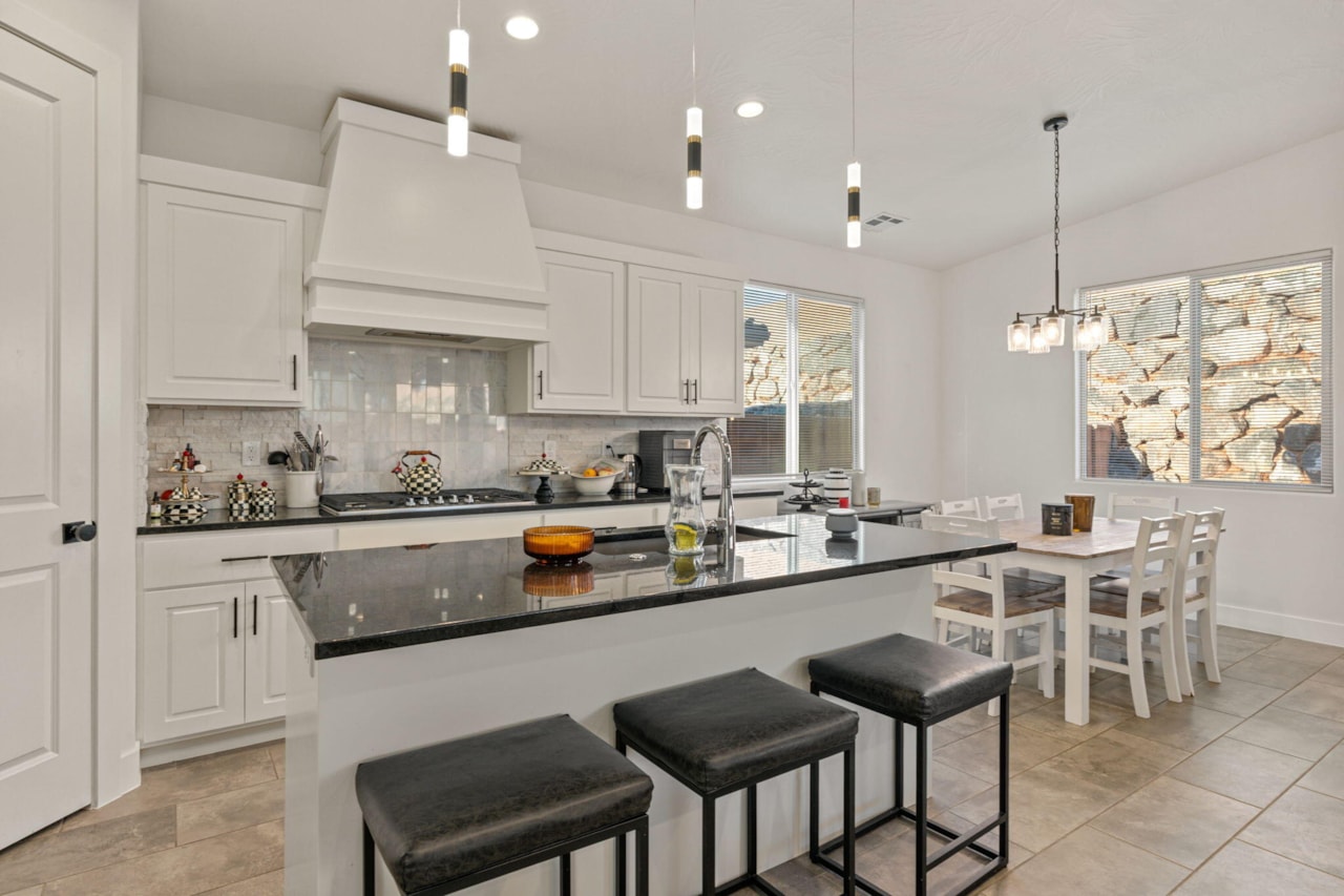 350 W Camino Borde Washington, UT 84780 home for sale, MLS#26-267782 - Erika Rogers Photo 6