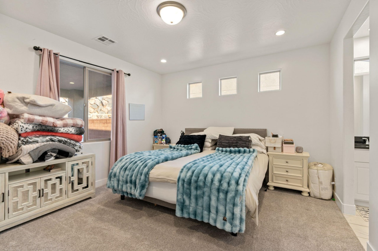 350 W Camino Borde Washington, UT 84780 home for sale, MLS#26-267782 - Erika Rogers Photo 9