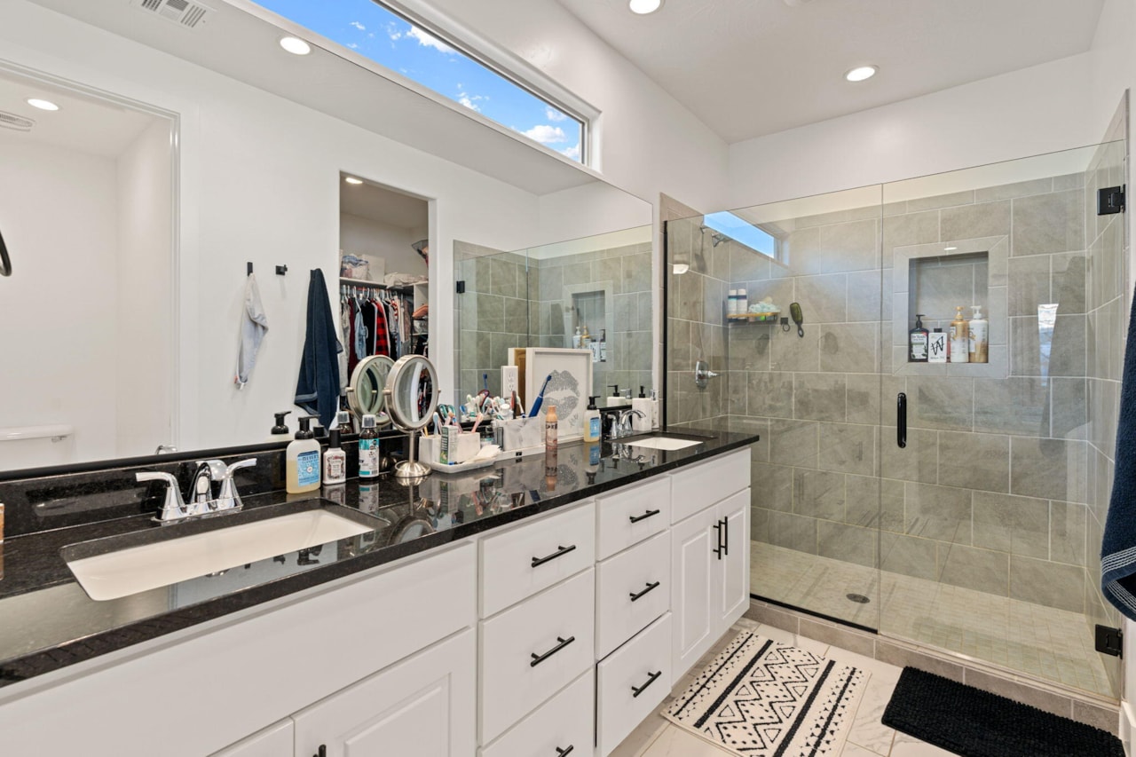 350 W Camino Borde Washington, UT 84780 home for sale, MLS#26-267782 - Erika Rogers Photo 10