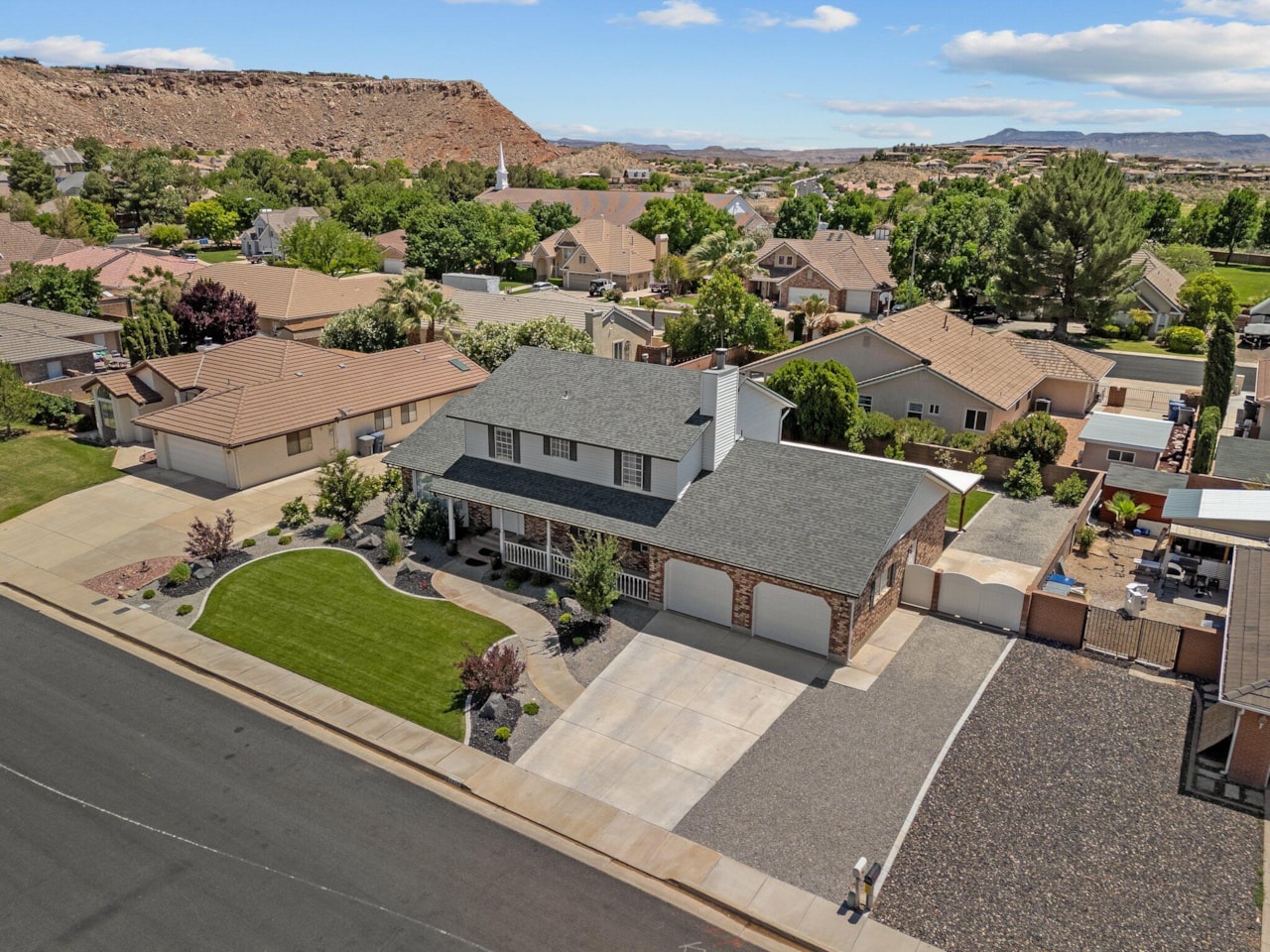 1314 St James LN St George, UT 84770 home for sale, MLS#25-267006 - Erika Rogers Photo 2