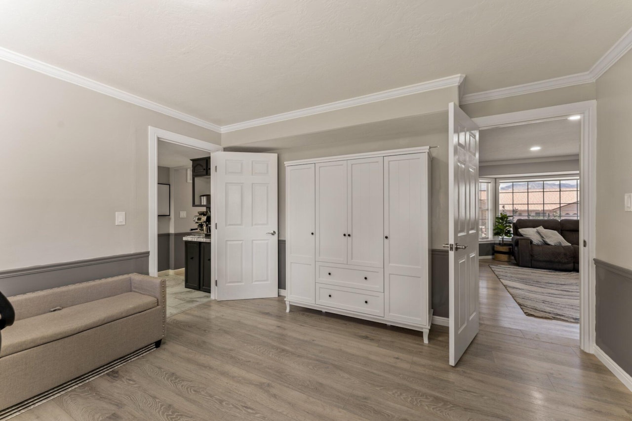 1314 St James LN St George, UT 84770 home for sale, MLS#25-267006 - Erika Rogers Photo 19