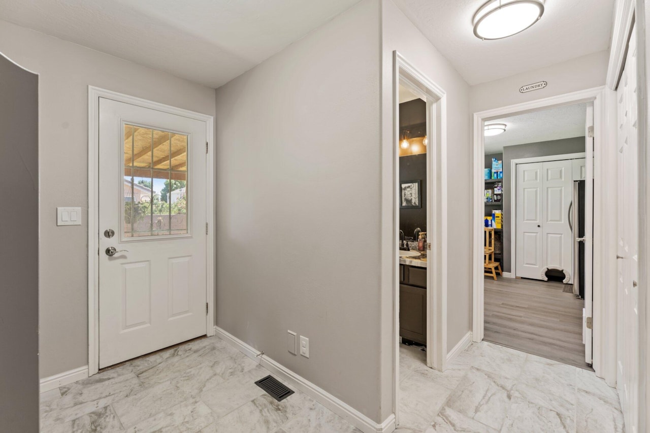 1314 St James LN St George, UT 84770 home for sale, MLS#25-267006 - Erika Rogers Photo 21