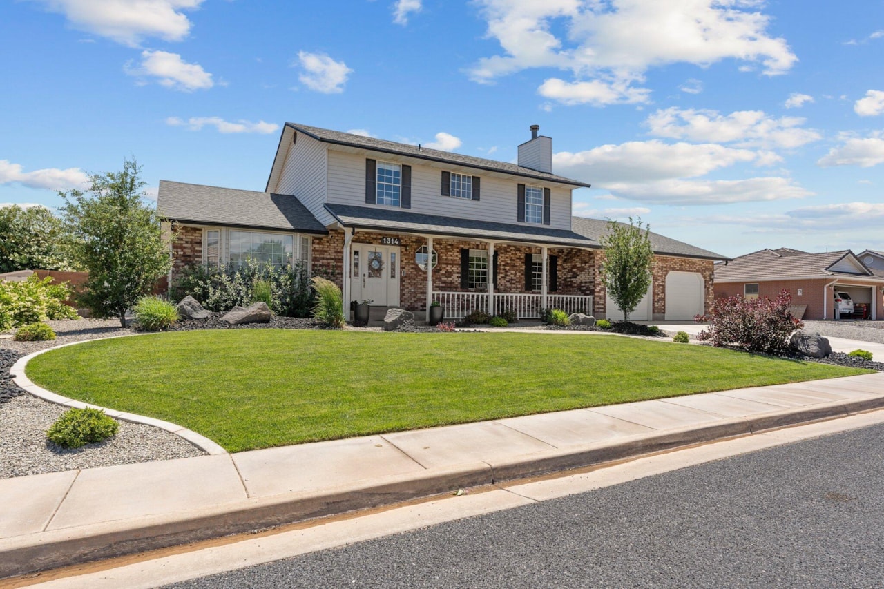 1314 St James LN St George, UT 84770 home for sale, MLS#25-267006 - Erika Rogers Photo 55