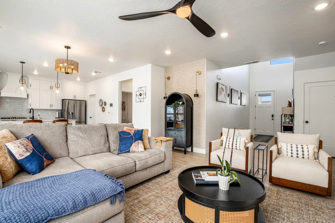 649 W Canyon Pine St George, UT 84790 home for sale, MLS#26-267703 - Erika Rogers Photo 9