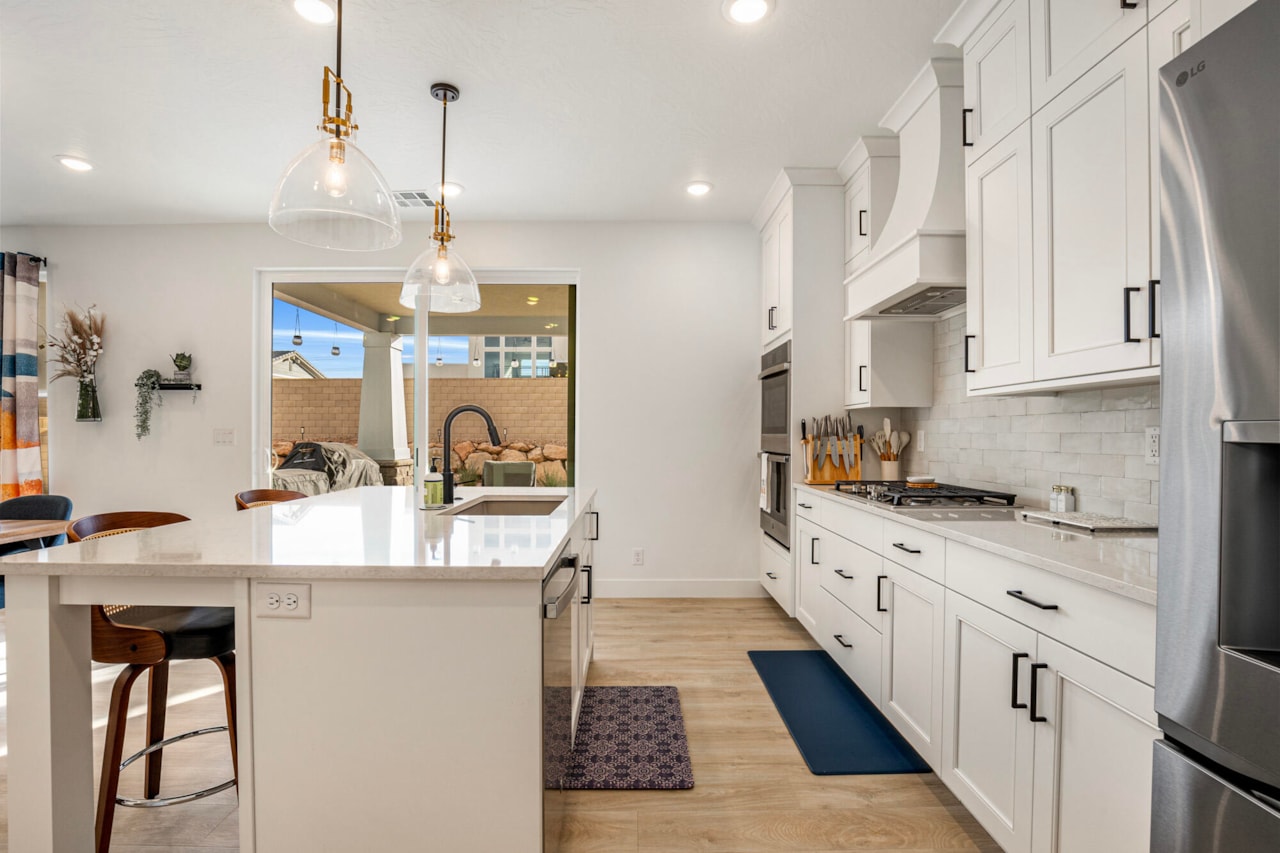 649 W Canyon Pine St George, UT 84790 home for sale, MLS#26-267703 - Erika Rogers Photo 14