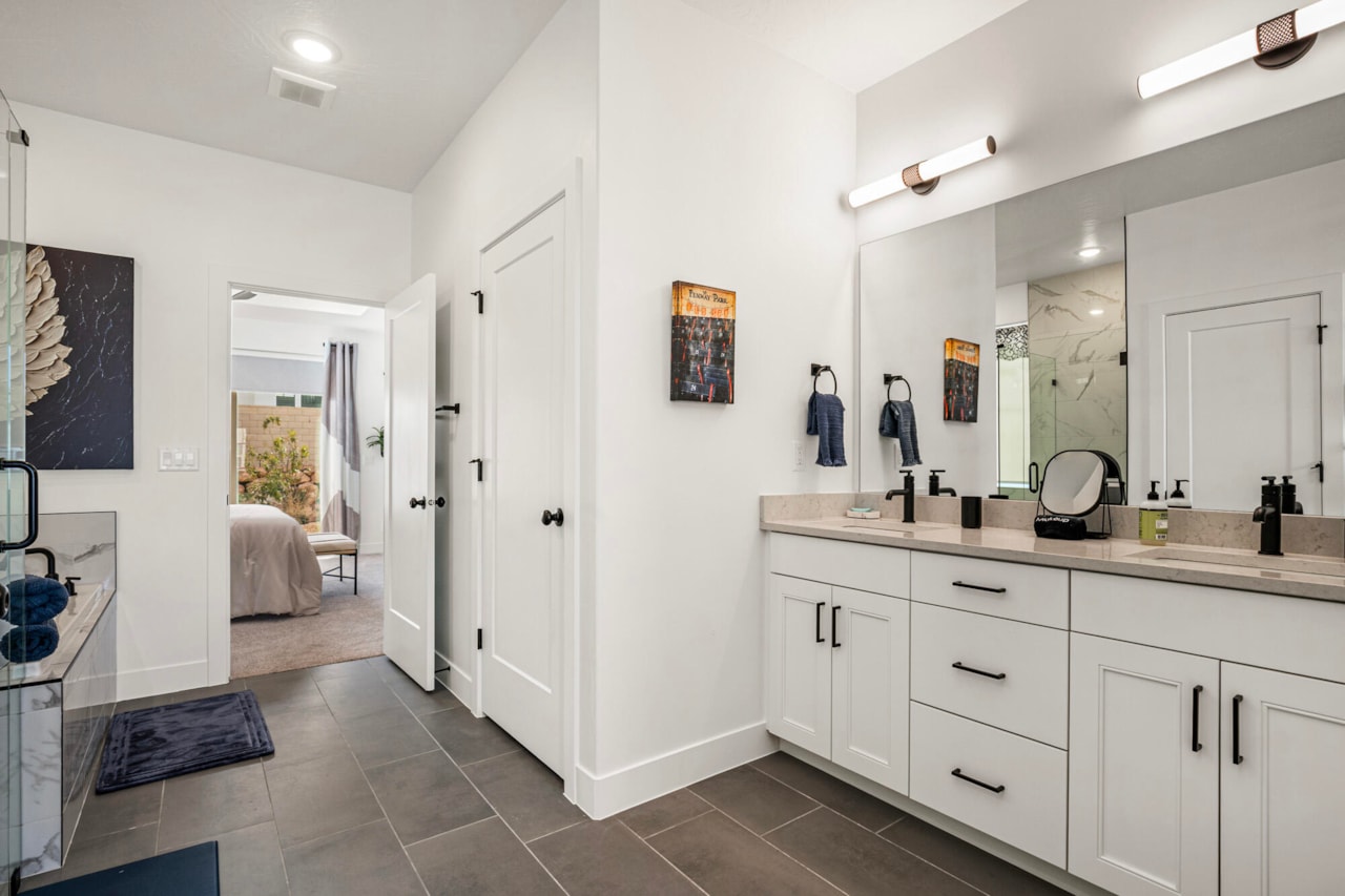 649 W Canyon Pine St George, UT 84790 home for sale, MLS#26-267703 - Erika Rogers Photo 18