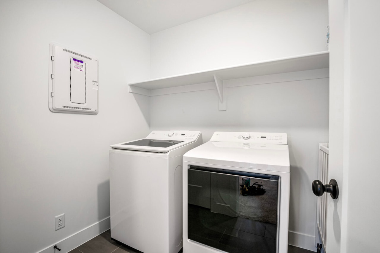 649 W Canyon Pine St George, UT 84790 home for sale, MLS#26-267703 - Erika Rogers Photo 25