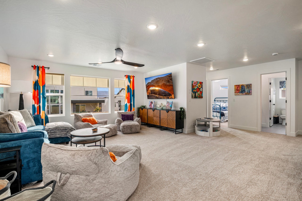 649 W Canyon Pine St George, UT 84790 home for sale, MLS#26-267703 - Erika Rogers Photo 26