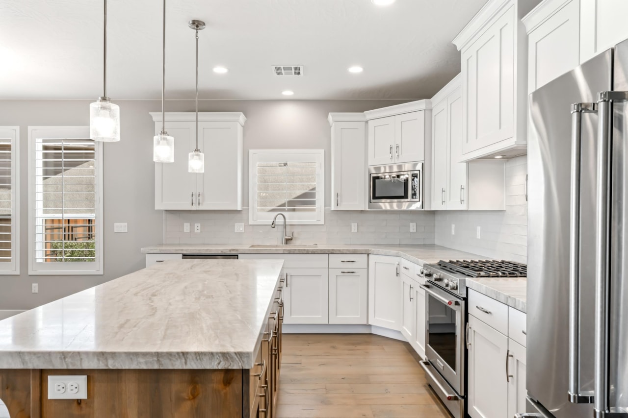 1434 W Shinnecock DR St George, UT 84770 home for sale, MLS#25-267718 - Erika Rogers Photo 2