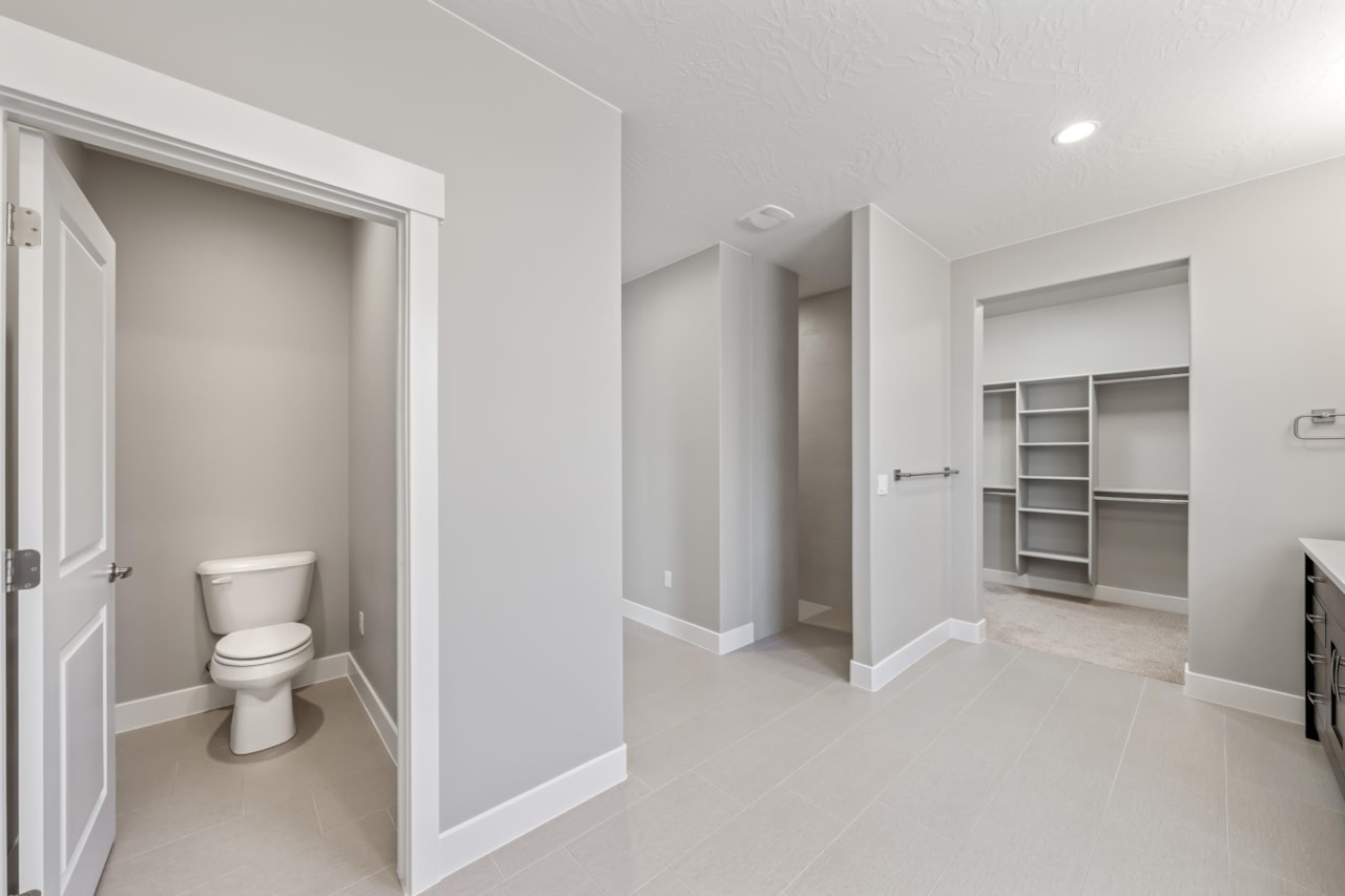 1434 W Shinnecock DR St George, UT 84770 home for sale, MLS#25-267718 - Erika Rogers Photo 17