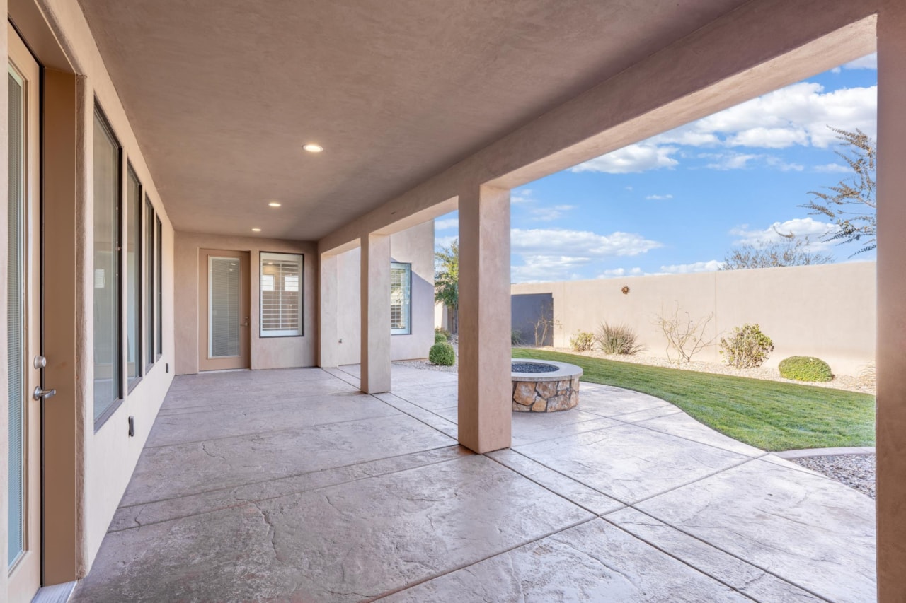 1434 W Shinnecock DR St George, UT 84770 home for sale, MLS#25-267718 - Erika Rogers Photo 23