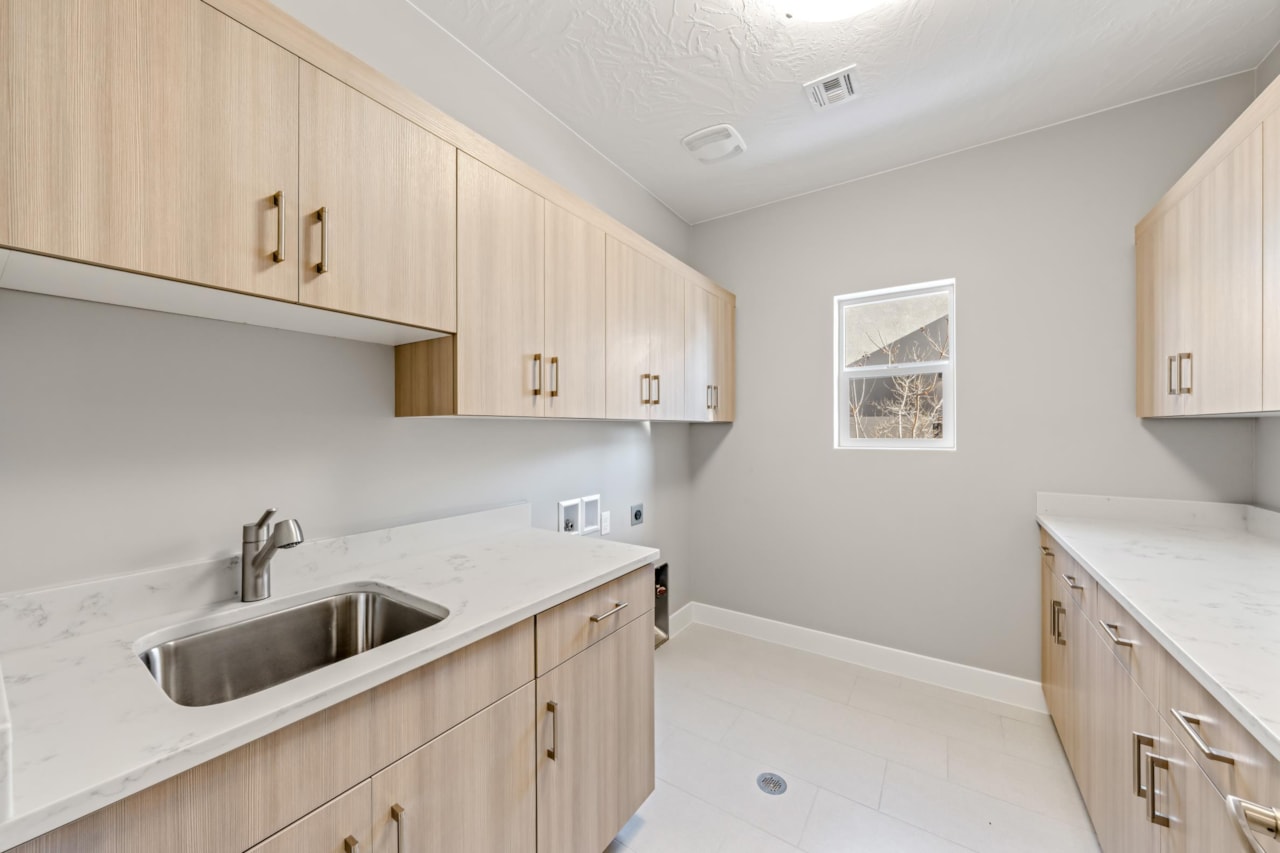 1434 W Shinnecock DR St George, UT 84770 home for sale, MLS#25-267718 - Erika Rogers Photo 29