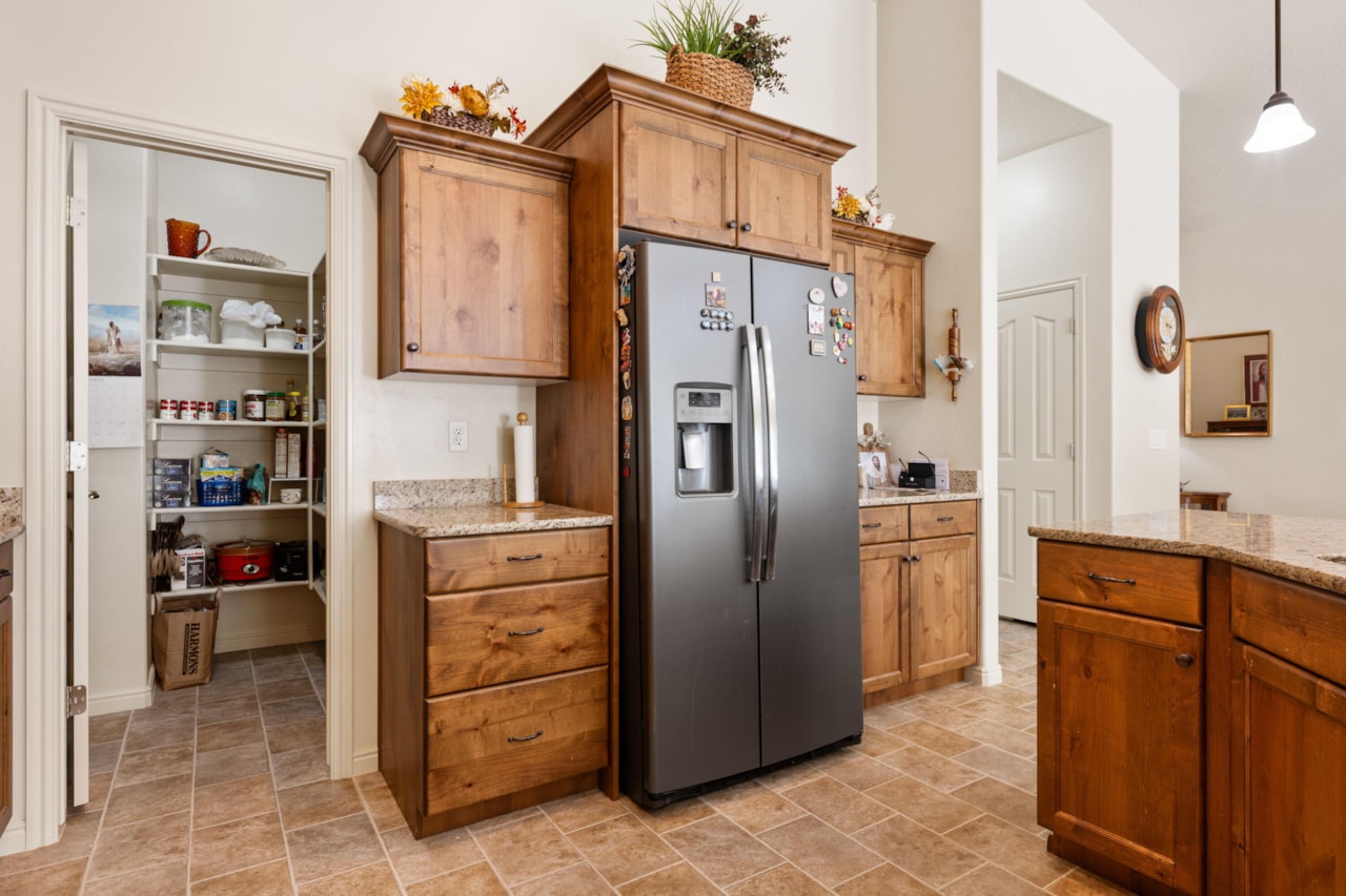 336 E Desert Rose Way Ivins, UT 84738 home for sale, MLS#26-267775 - Erika Rogers Photo 21