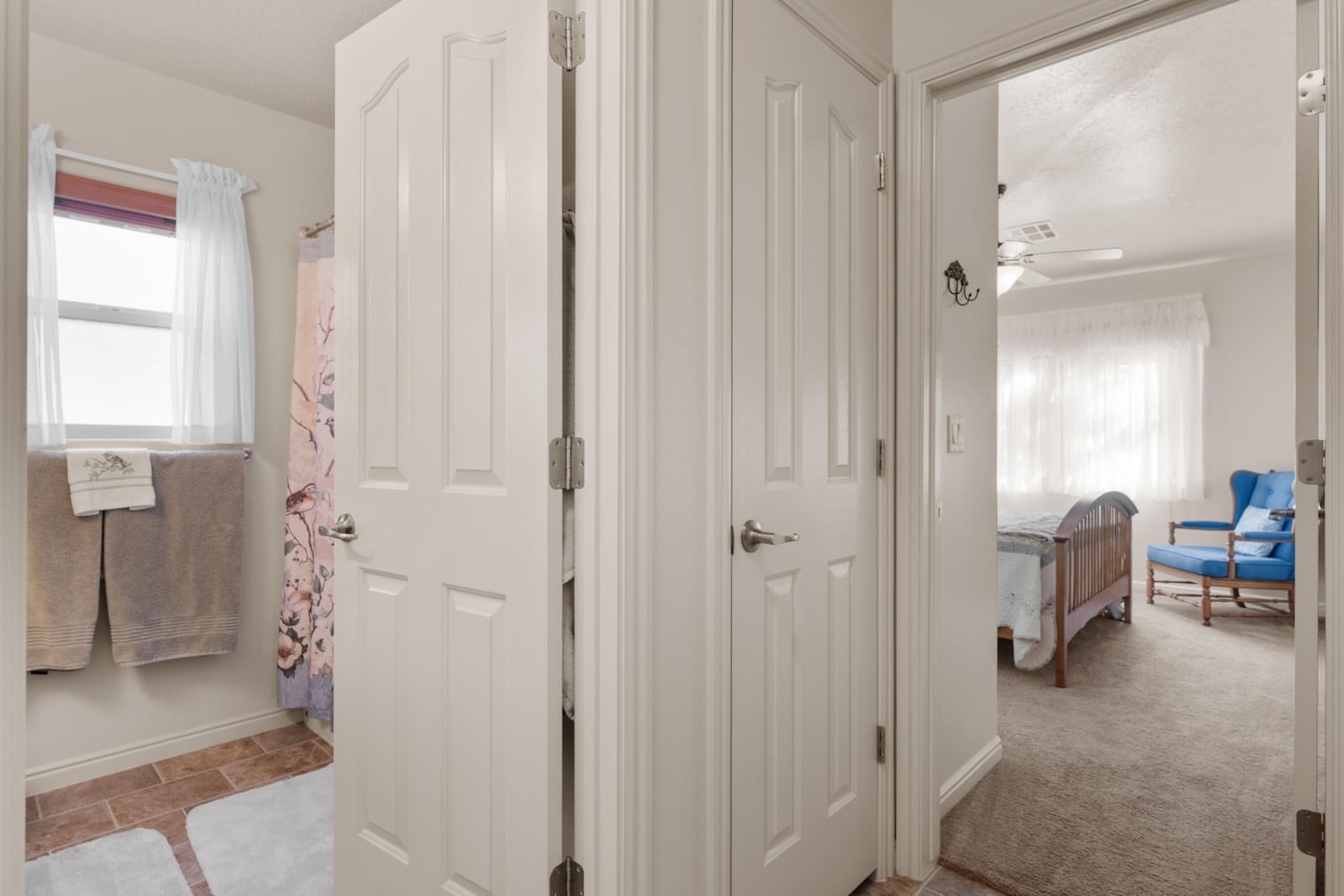 336 E Desert Rose Way Ivins, UT 84738 home for sale, MLS#26-267775 - Erika Rogers Photo 38