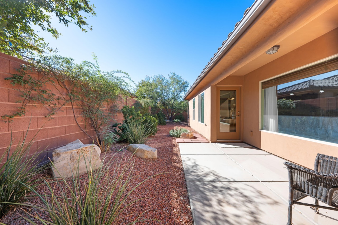 336 E Desert Rose Way Ivins, UT 84738 home for sale, MLS#26-267775 - Erika Rogers Photo 45